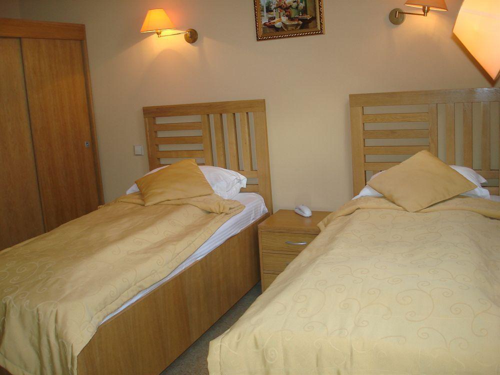 Anette Resort & Spa Covaci Luaran gambar
