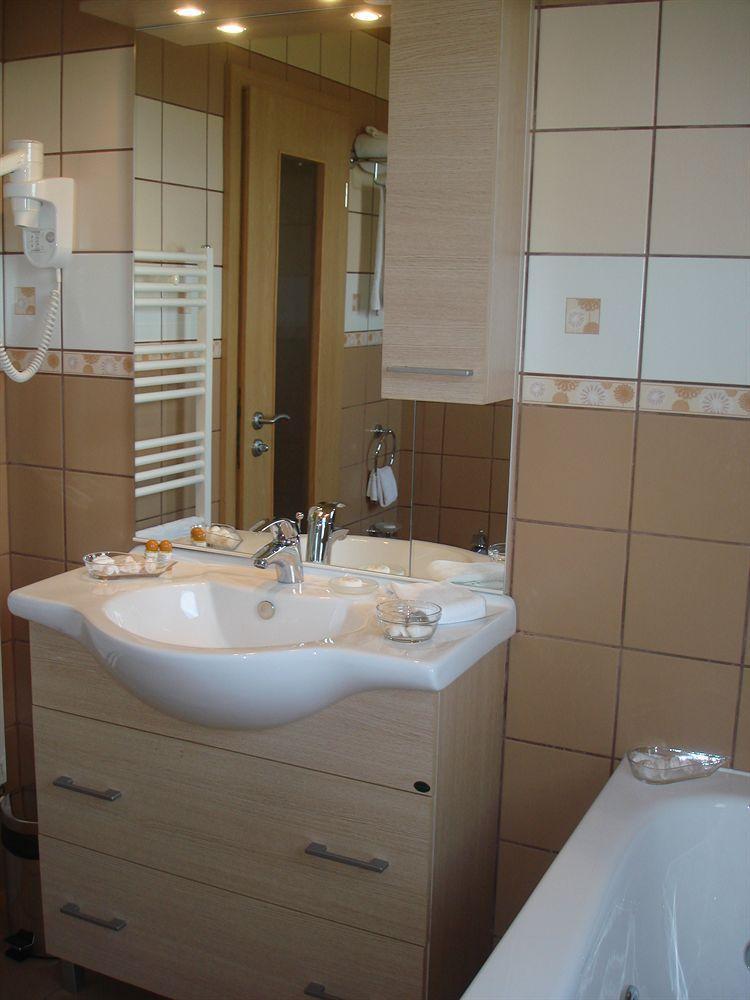 Anette Resort & Spa Covaci Luaran gambar