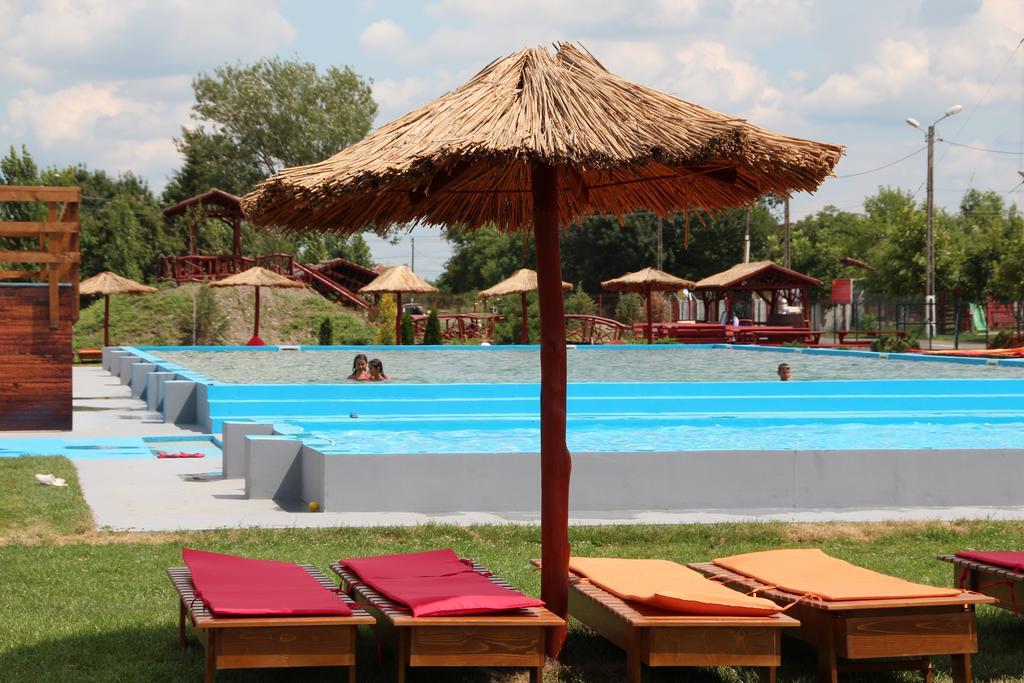 Anette Resort & Spa Covaci Luaran gambar