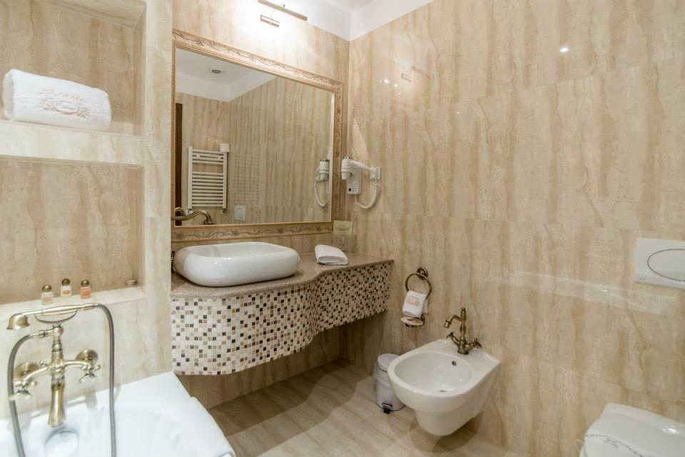 Anette Resort & Spa Covaci Luaran gambar